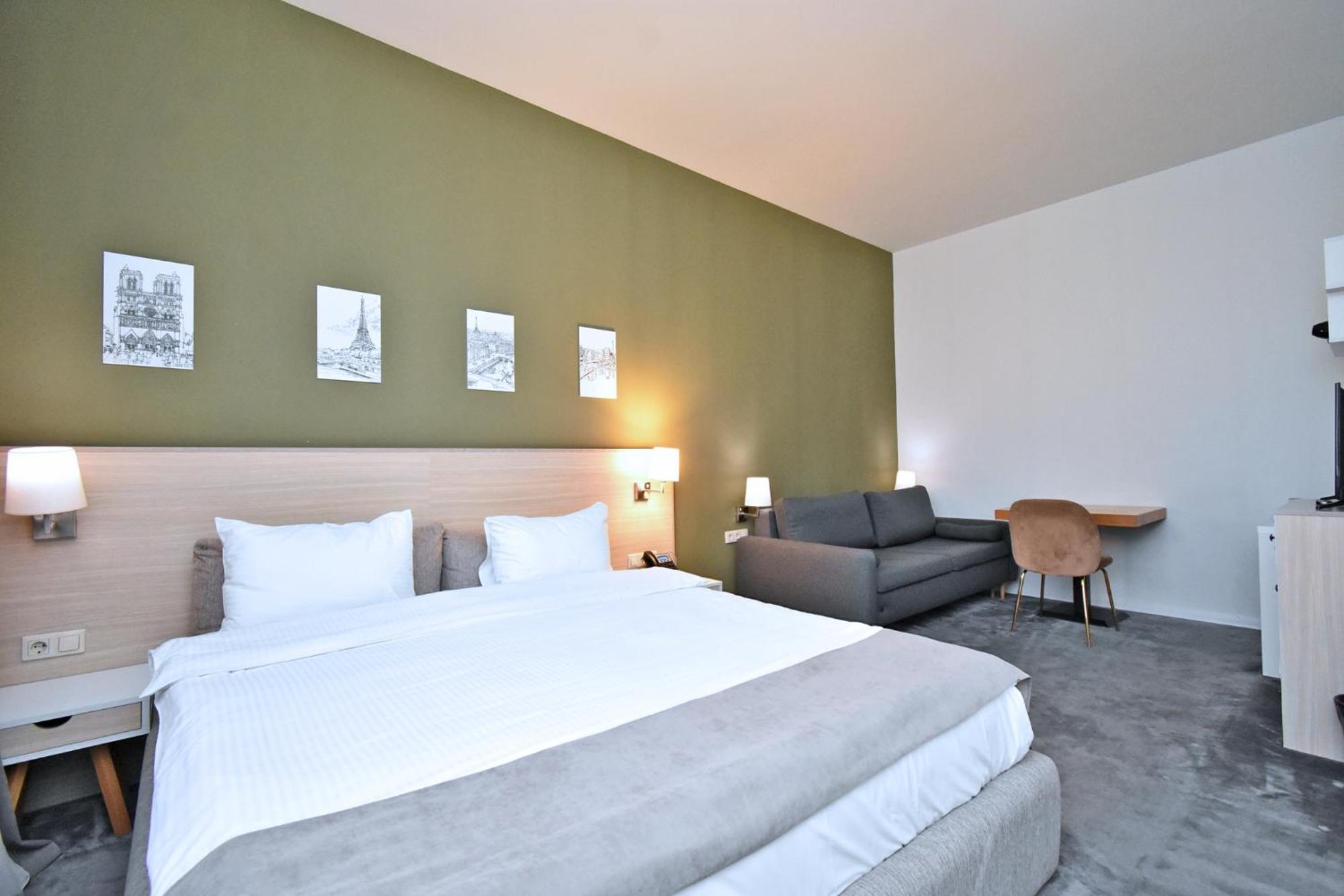 In City Hotel Ереван Экстерьер фото