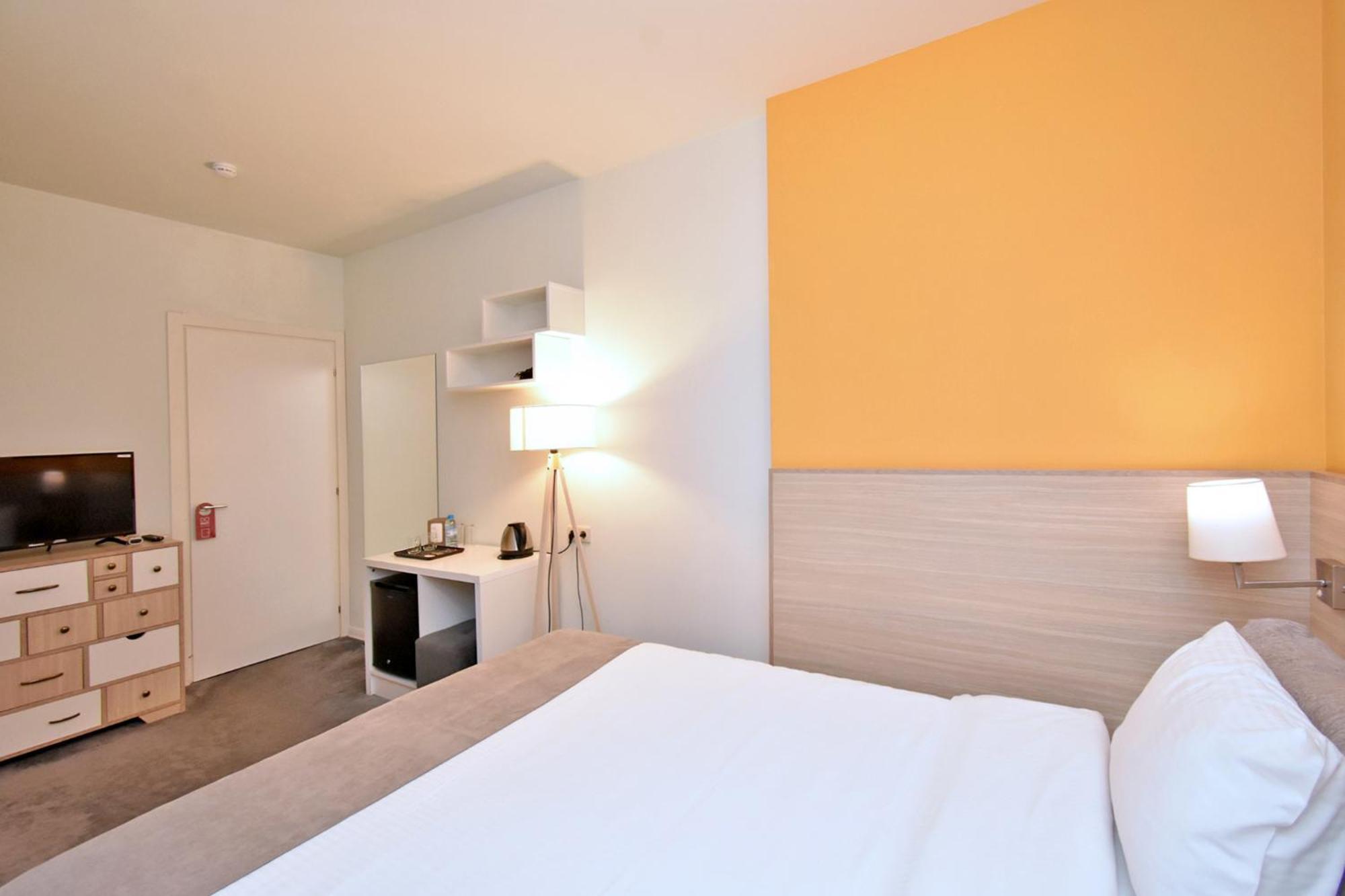 In City Hotel Ереван Экстерьер фото
