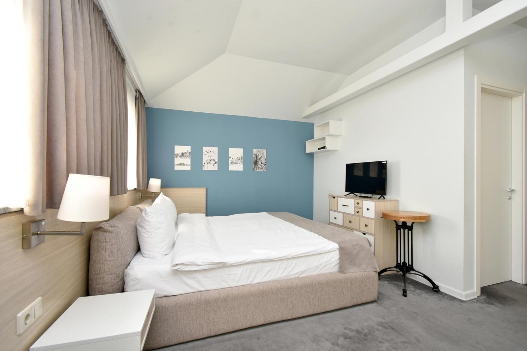 In City Hotel Ереван Экстерьер фото