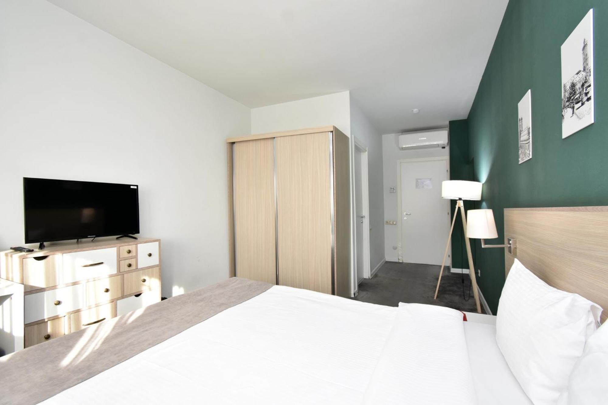 In City Hotel Ереван Экстерьер фото