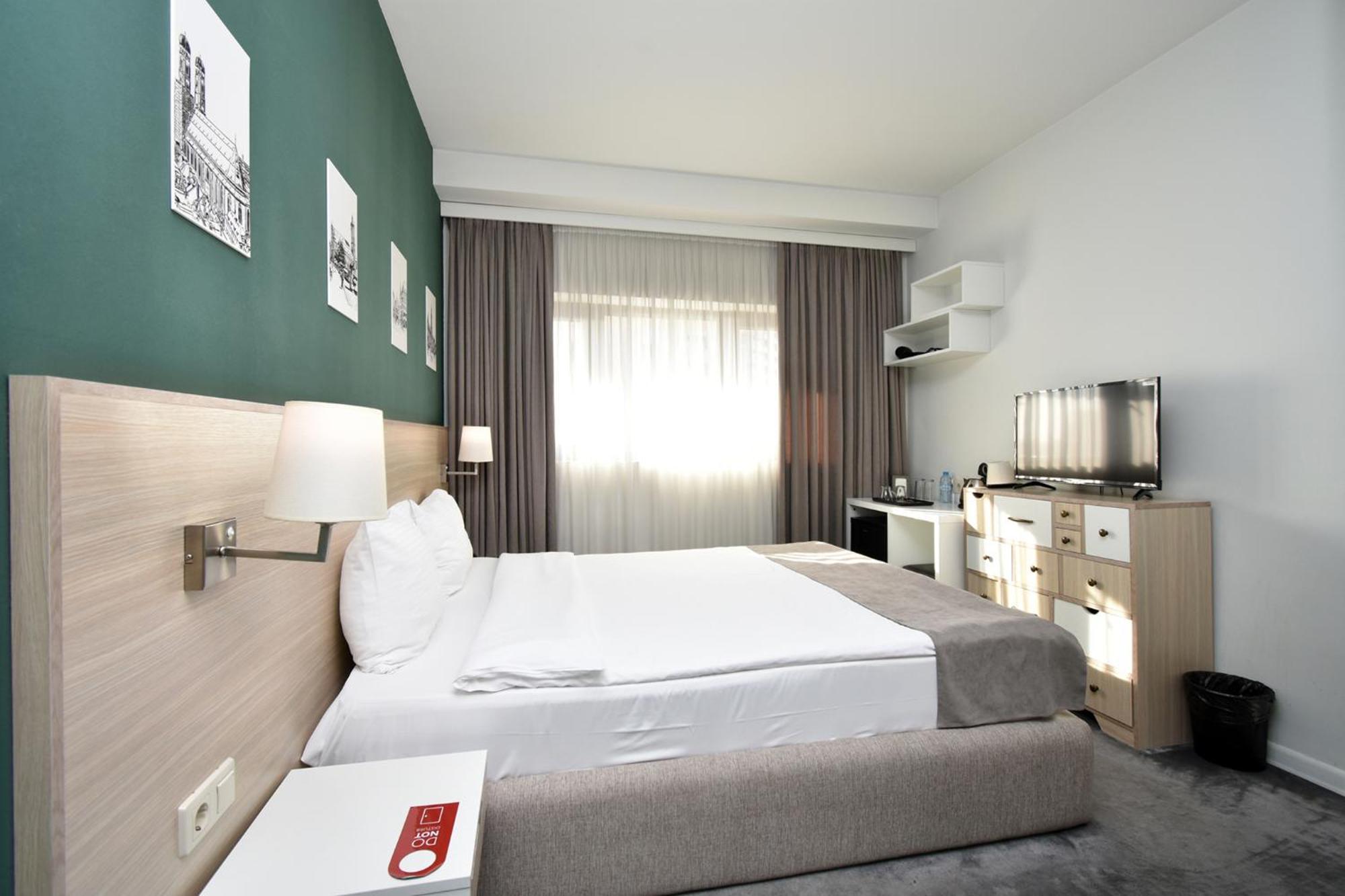 In City Hotel Ереван Экстерьер фото
